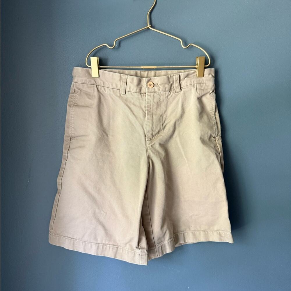 Vineyard Vines khaki flat Front Shorts